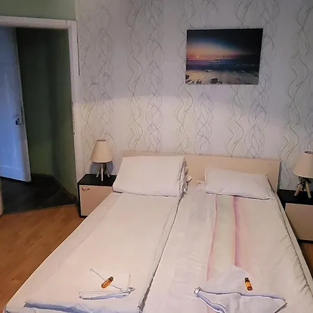 Отель Hotello *